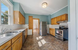 1561 W PROSPECT Avenue, APPLETON, WI 54914-5147