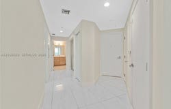 16385 Biscayne Blvd, North Miami Beach, FL 33160