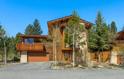 560 Obsidian Place, Mammoth Lakes, CA 93546