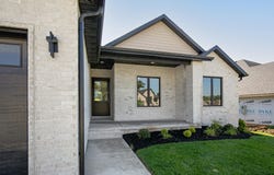 2016 N Silver Charm Avenue, Springfield, MO 65802