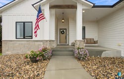 8032 E Norway Pine Trl, Sioux Falls, SD 57110