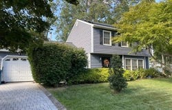 28 Standish Drive, Howell, NJ 07731