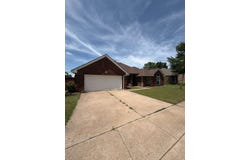 906 busby, Cedar Hill, TX 75104
