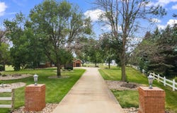 48381 277th St, Canton, SD 57013-5507