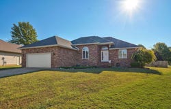 5134 S Sterling Court, Springfield, MO 65810