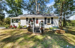 1600 Reams Rd, Powhatan, VA 23139