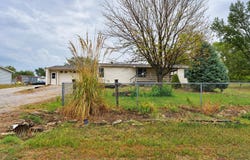 17920 E Sunset Strip, Winfield, KS 67156