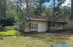 182 Woodland Hills Drive, Ozark, AL 36360
