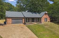 3085 CIRCLE GATE Dr, Germantown, TN 38138