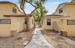 92 E Palomino Drive, Gilbert, AZ 85296