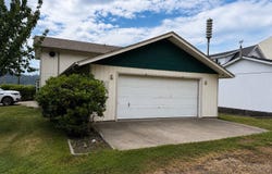 925 FRONT St, Gardiner, OR 97441