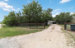 153 Cherylton Dr, Red Rock, TX 78662