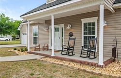 6338 Sun Dell Circle, Blackshear, GA 31516