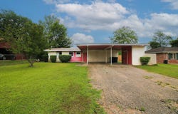 800 Sheryl Ln, Longview, TX 75604
