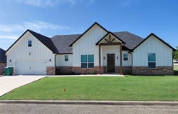 604 E 4th Street, Muenster, TX 76252