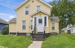 1224 N Madison Avenue, Mason City, IA 50401