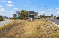 312 E Columbus Street, West, TX 76691