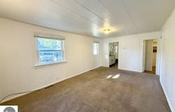 422 Rockingham Avenue, Alma, MI 48801