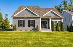 208 Crownshield Ave, Uxbridge, MA 01569
