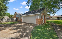 140 Trimble Street, Pearl, MS 39208