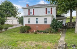 2011 Gordon Road NW, Dover, OH 44622