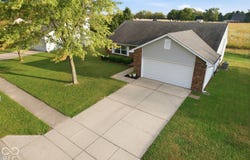 208 Fountain Lake Drive S, Shelbyville, IN 46176