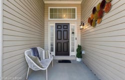 1079 Autumn Crest Ln, Louisville, KY 40245