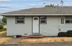 22222 SE ASH St, Gresham, OR 97030