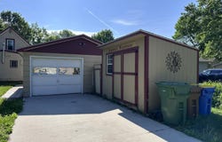 841 Michigan Ave SW, Huron, SD 57350
