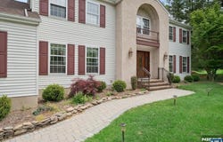 5 Glen Ridge Drive, Washington Township, NJ 07853