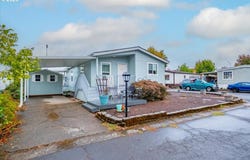 612 N CASCADE Dr, Woodburn, OR 97071
