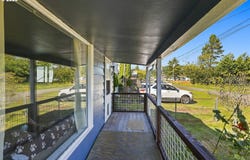 145 S 14TH St, Lakeside, OR 97449