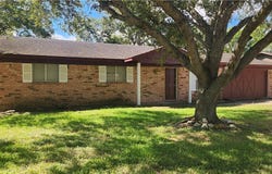 604 Davis Street, Edna, TX 77957