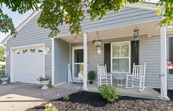 300 GREENWOOD RD, STAUNTON, VA 24401