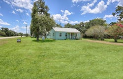 5810 Avenue E, Sheridan, TX 77475