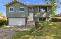 606 4th Ave NE, Saint Joseph, MN 56374