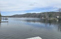 16 West Shore Drive, Tinmouth, VT 05773