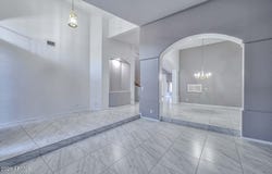 1942 E CLAIRE Drive E, Phoenix, AZ 85022
