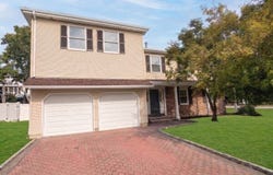 45 Holyoke Rd, Wayne Twp., NJ 07470-2087
