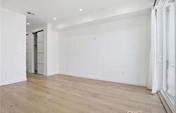 16106 Leadwell St, Van Nuys, CA 91406