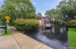 1 Hidden Lake Drive, North Brunswick, NJ 08902