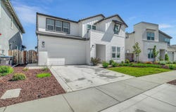 3368 Mulholland Dr, Lathrop, CA 95330