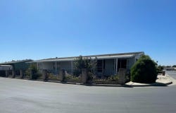 400 E Roberts Lane, Bakersfield, CA 93308