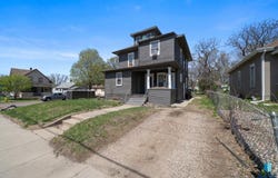 1118 W 8th St, Sioux Falls, SD 57104-2876