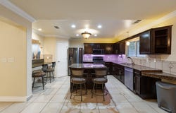 3124 N Mendonca, Visalia, CA 93291