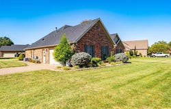 2678 Hillbrooke Pkwy, Owensboro, KY 42303