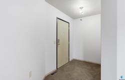 4609 S Oxbow Ave, Sioux Falls, SD 57106