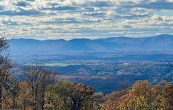 106 LEE Drive, LINDEN, VA 22642