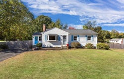 590 Pond St, Franklin, MA 02038
