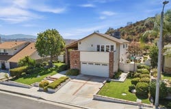 23134 La Granja, Valencia, CA 91354